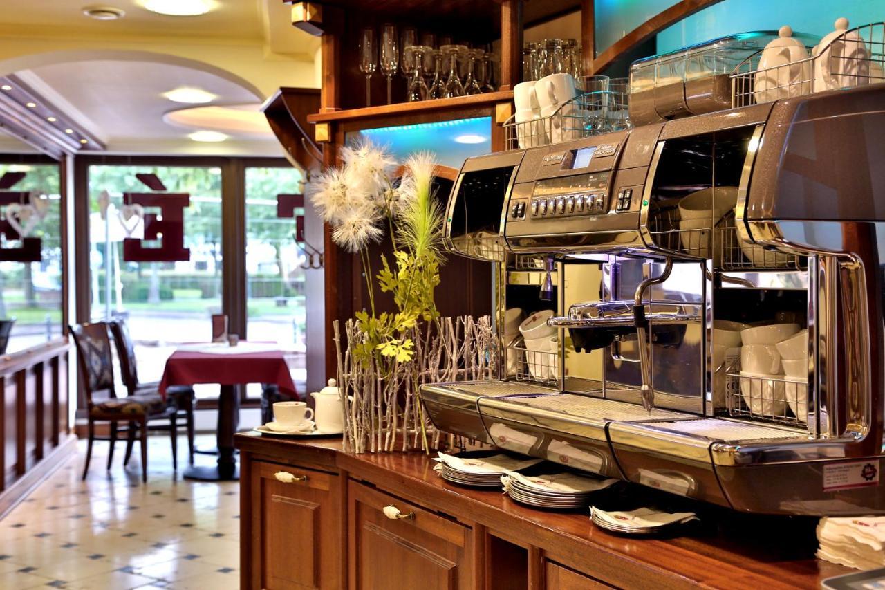 Hotel Vier Spitzen Lauenforde Ngoại thất bức ảnh