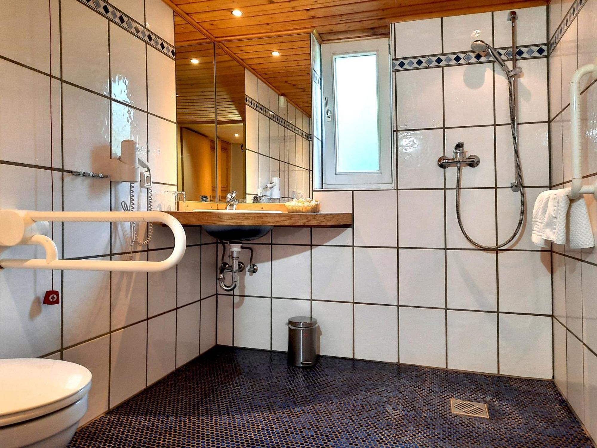 Hotel Vier Spitzen Lauenforde Ngoại thất bức ảnh